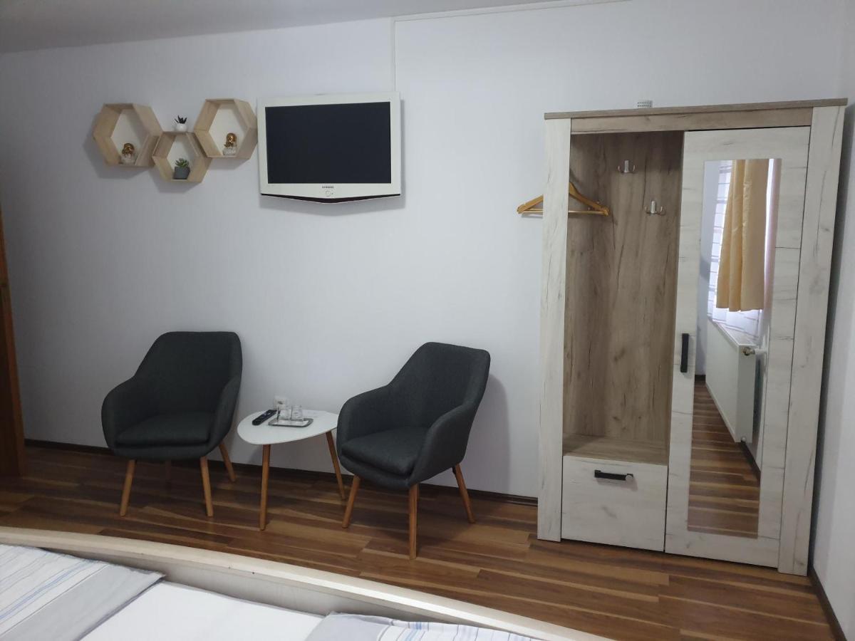 Casa Popa'S Hotel Cîrţişoara Bagian luar foto